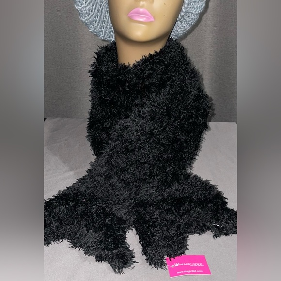 Shaggy Black Scarf - Picture 2 of 5